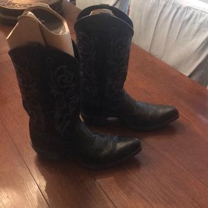 Black Ariat  12” high boots